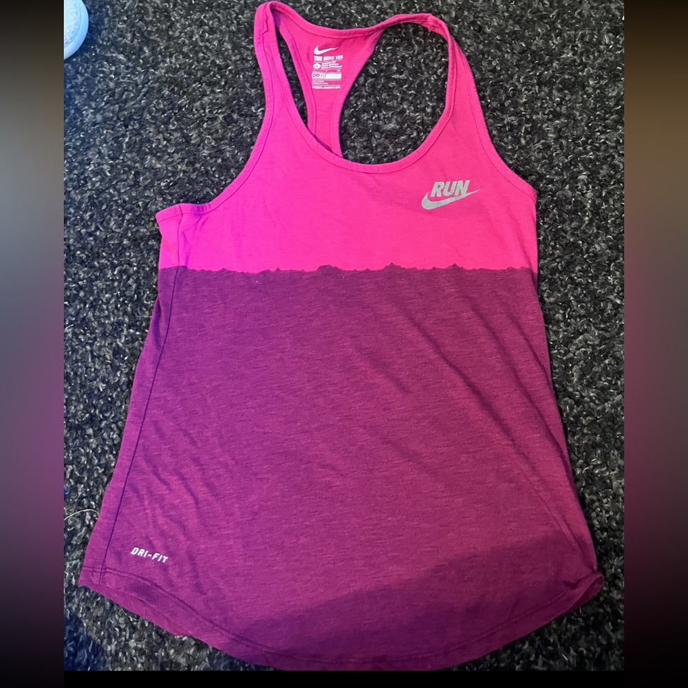 Women’s pink Nike tank racerback size small